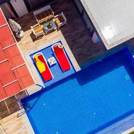 Yagmur Uezuemlue Villa Kas