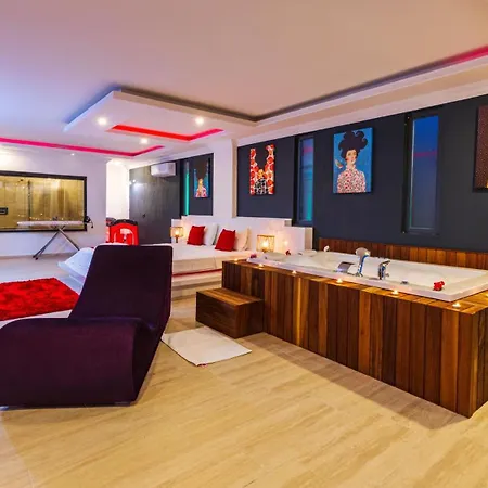 Yagmur Uezuemlue Villa Kas