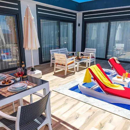 Yagmur Uezuemlue فيلة