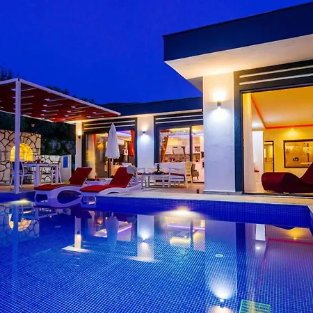 Yagmur Uezuemlue * كاس