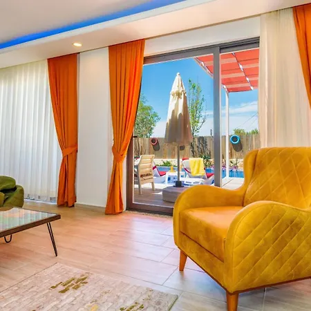 Yagmur Uezuemlue كاس